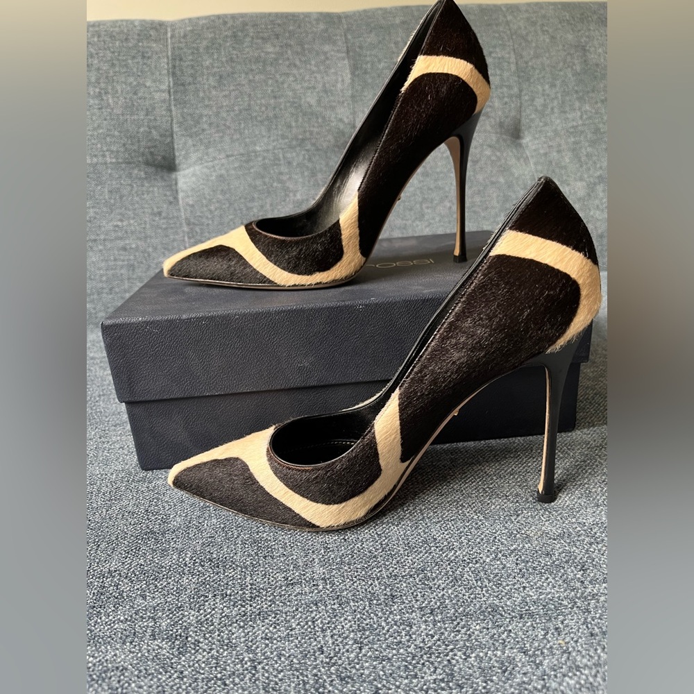 Sergio Rossi Giraffe Print Pony Pumps Sz 40